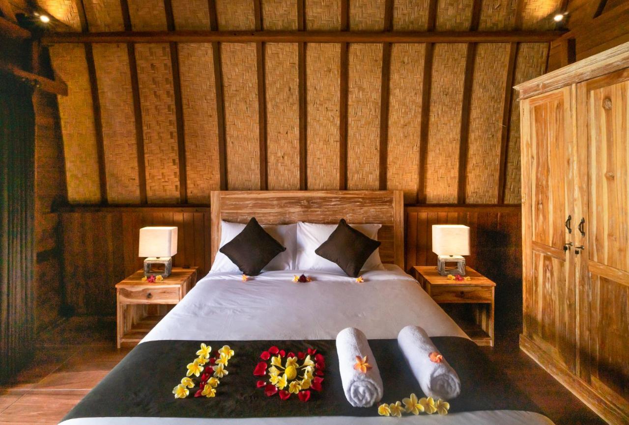 Wooden Puri Guesthouse 울루와뚜 외부 사진