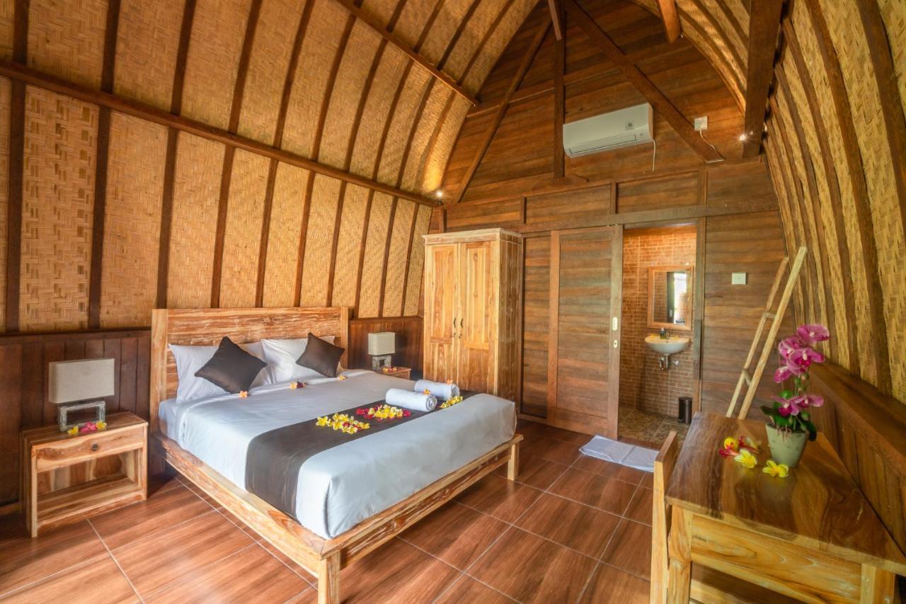 Wooden Puri Guesthouse 울루와뚜 외부 사진