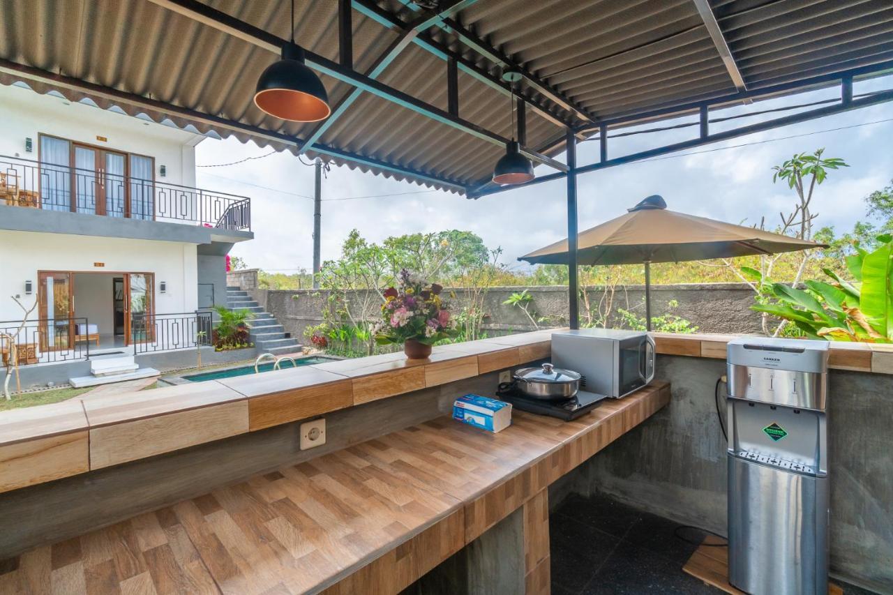 Wooden Puri Guesthouse 울루와뚜 외부 사진