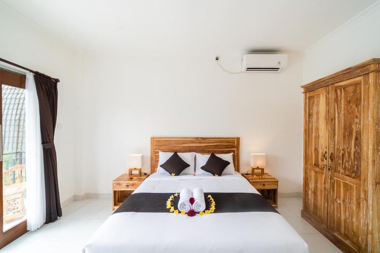 Wooden Puri Guesthouse 울루와뚜 외부 사진