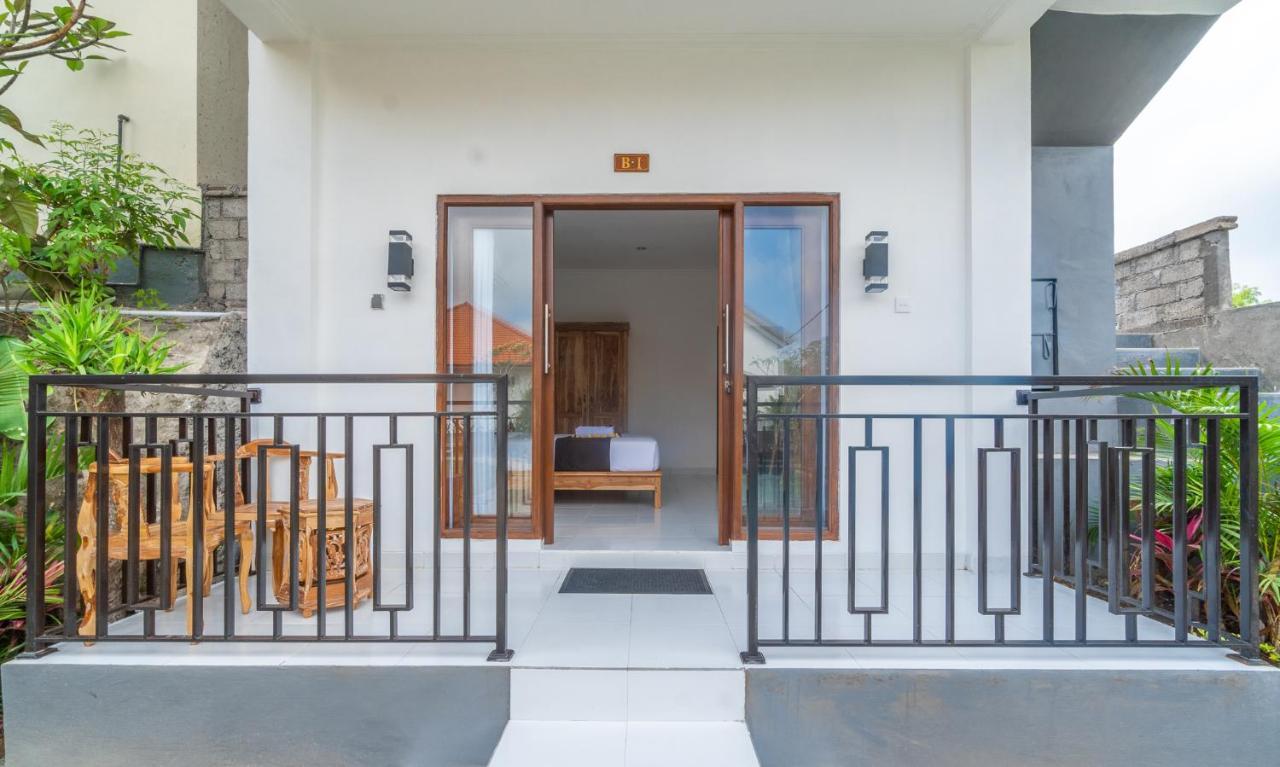 Wooden Puri Guesthouse 울루와뚜 외부 사진