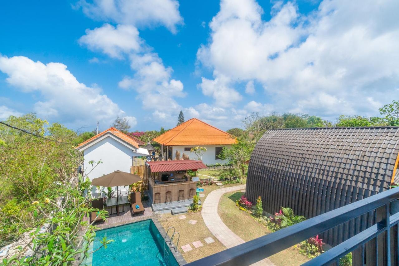 Wooden Puri Guesthouse 울루와뚜 외부 사진
